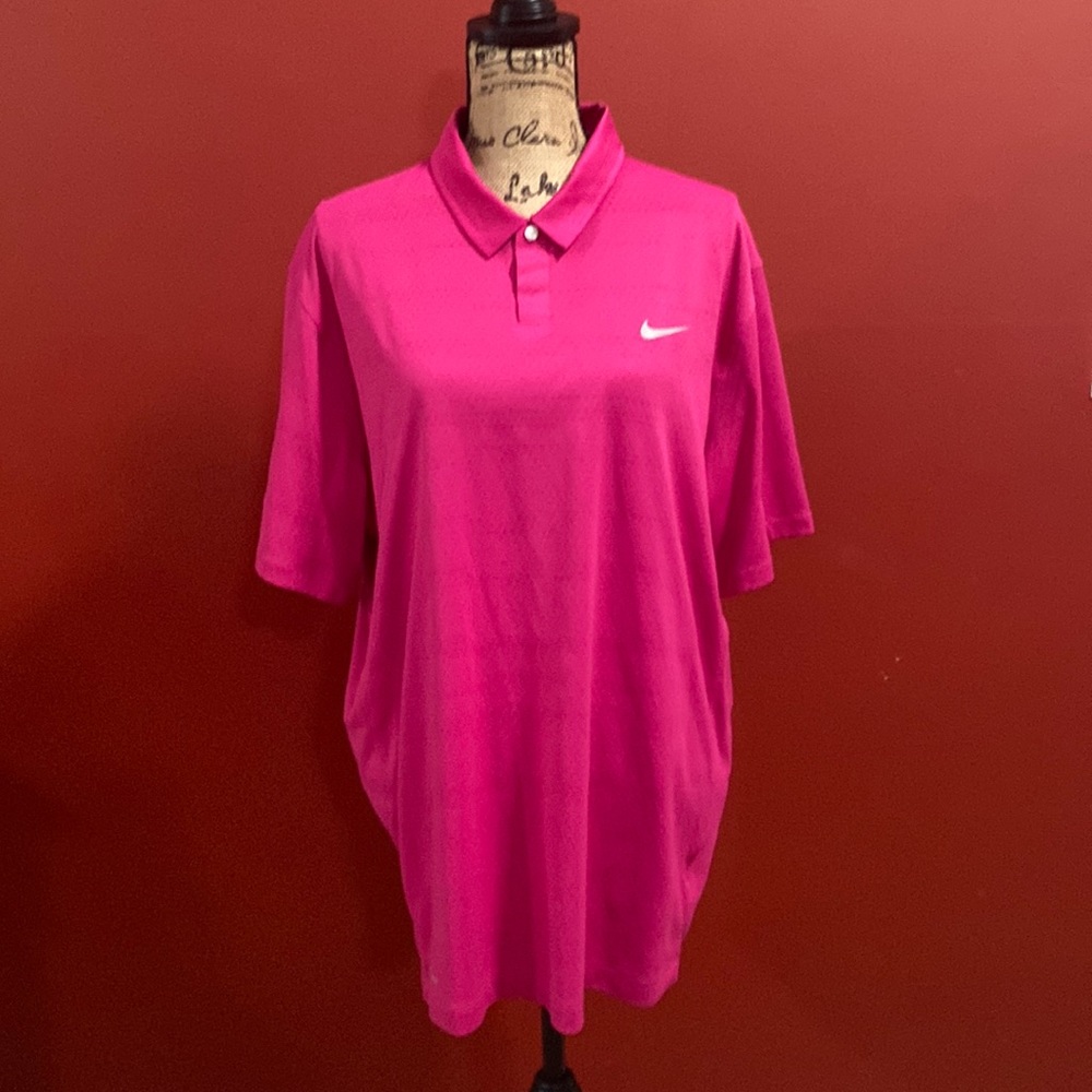 Men’s Nike shirt